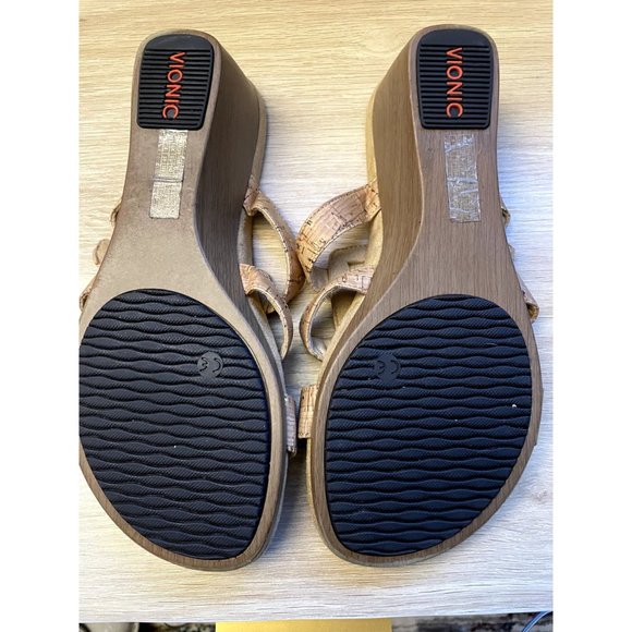 Vionic Park‎ Radia Open Toe Canvas Slip-On Wedge Sandal in Tan, size 8 - Picture 9 of 10